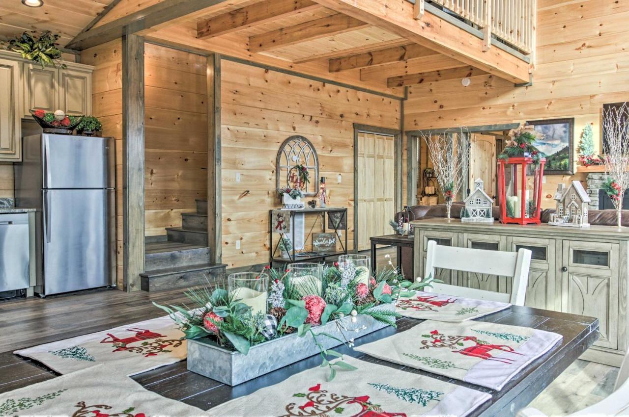 Smoky Mountain Hideaway With Hot Tub, Deck And Views! Vila Gatlinburg Exterior foto