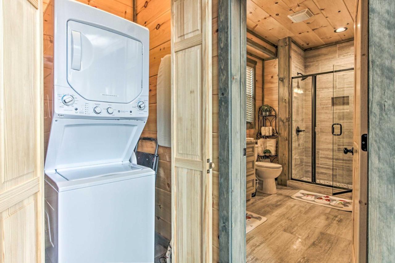 Smoky Mountain Hideaway With Hot Tub, Deck And Views! Vila Gatlinburg Exterior foto