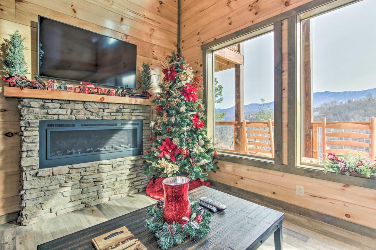 Smoky Mountain Hideaway With Hot Tub, Deck And Views! Vila Gatlinburg Exterior foto