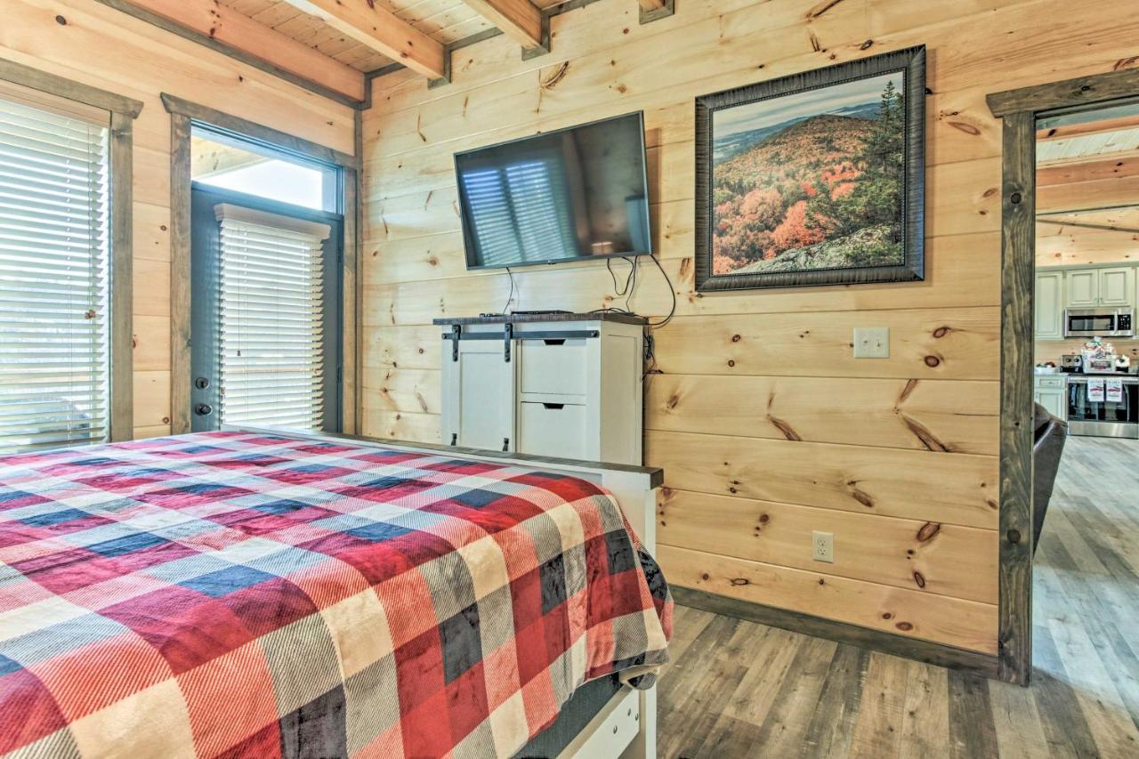 Smoky Mountain Hideaway With Hot Tub, Deck And Views! Vila Gatlinburg Exterior foto